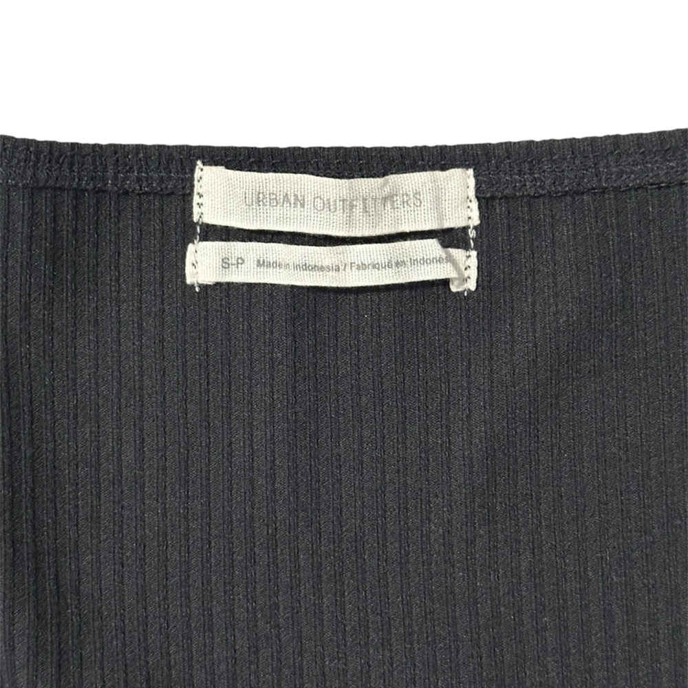 Urban Outfitters Black Crop Top - Picture 3 of 3
